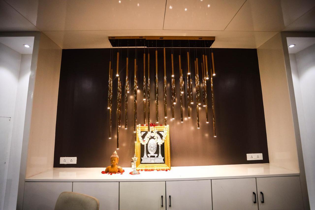 Cliff Embassy Banquet And Suites 希莫加 外观 照片